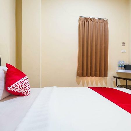 Sentosa Guest House Pontianak Extérieur photo