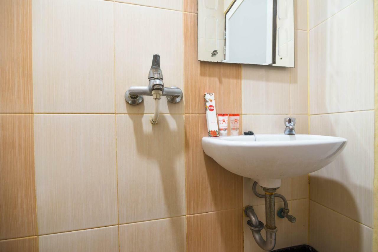 Sentosa Guest House Pontianak Extérieur photo